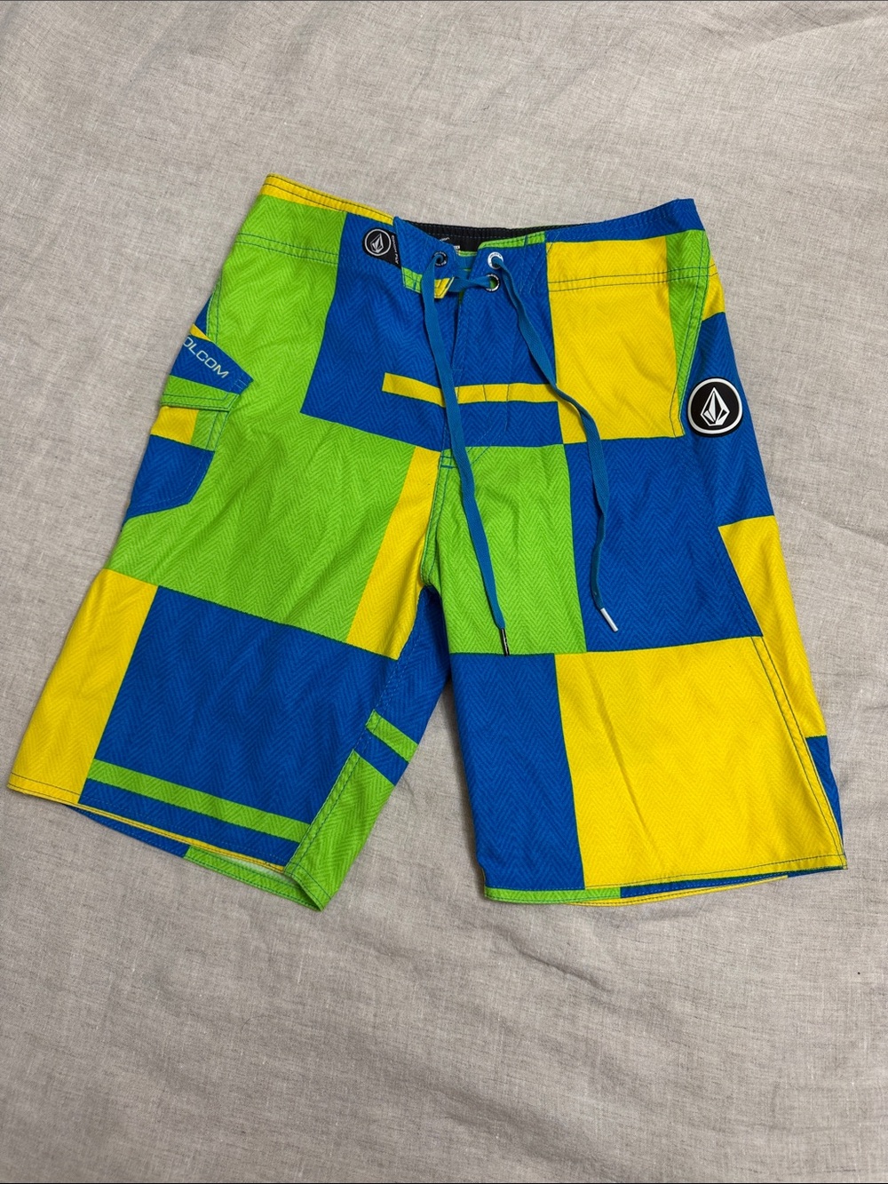 Volcom board shorts size 14